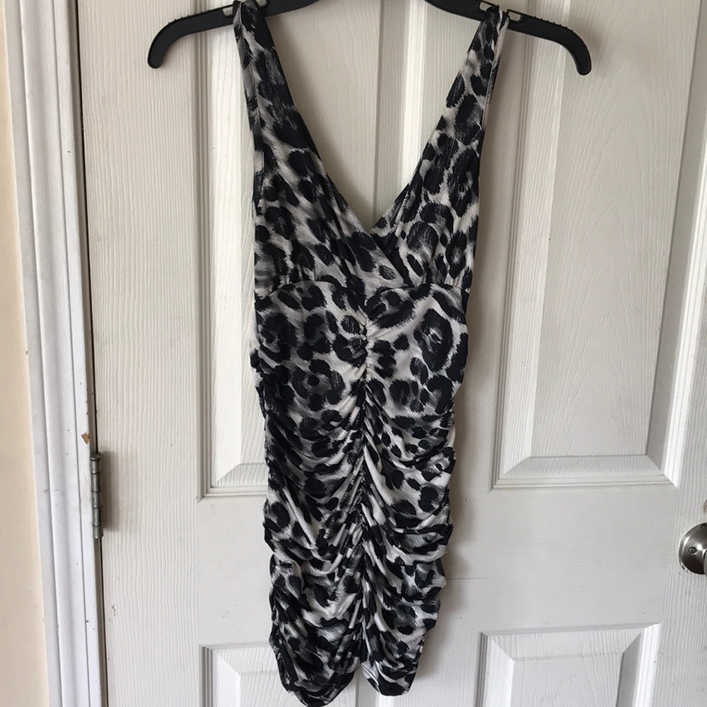 Animal print sleeveless top. Size medium.